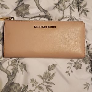 Michael kors wallet